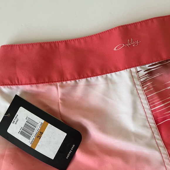 NWT Oakley Women Swim Shorts SZ-3/4 - Picture 6 of 11